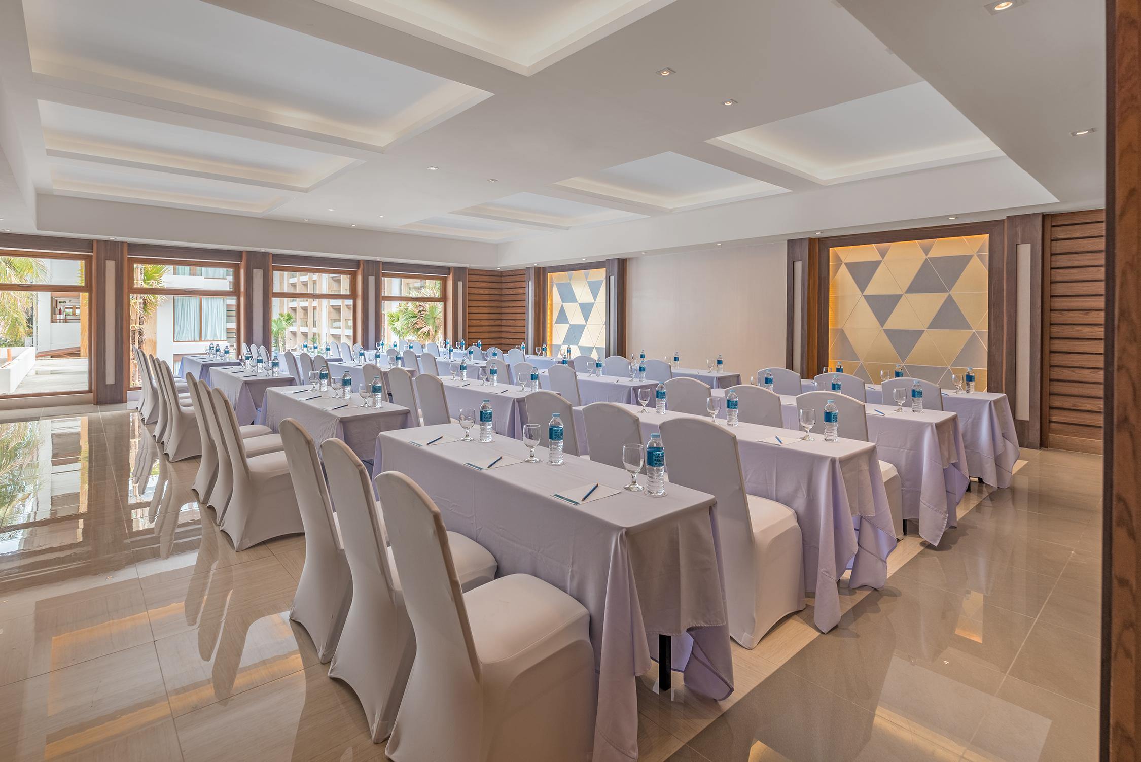 Henann Crystal Sands Resort Balabag  Екстер'єр фото